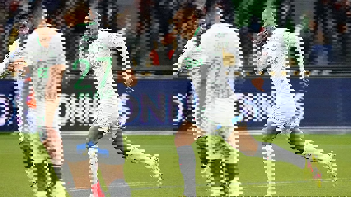 التونسي وهبي الخزري يسجل هدفا خرافيا في مباراة سانت إيتيان ضد ميتز (فيديو)