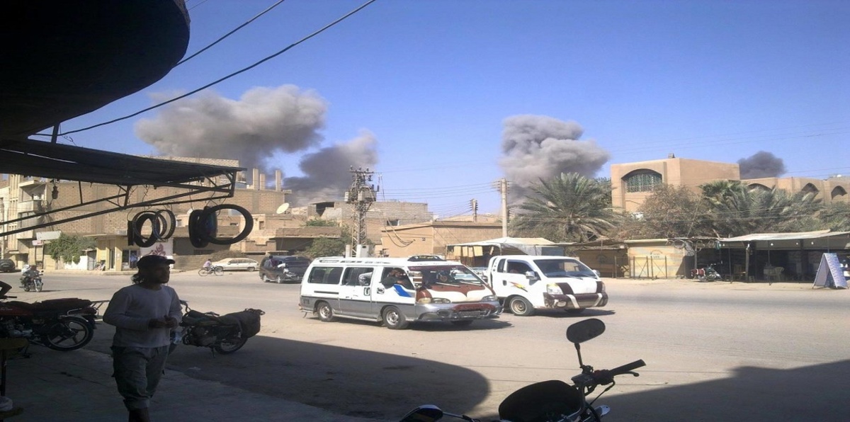 الطائرات الروسية تقتل 34 مدنيا أثناء فرارهم من مدينة دير الزور السورية