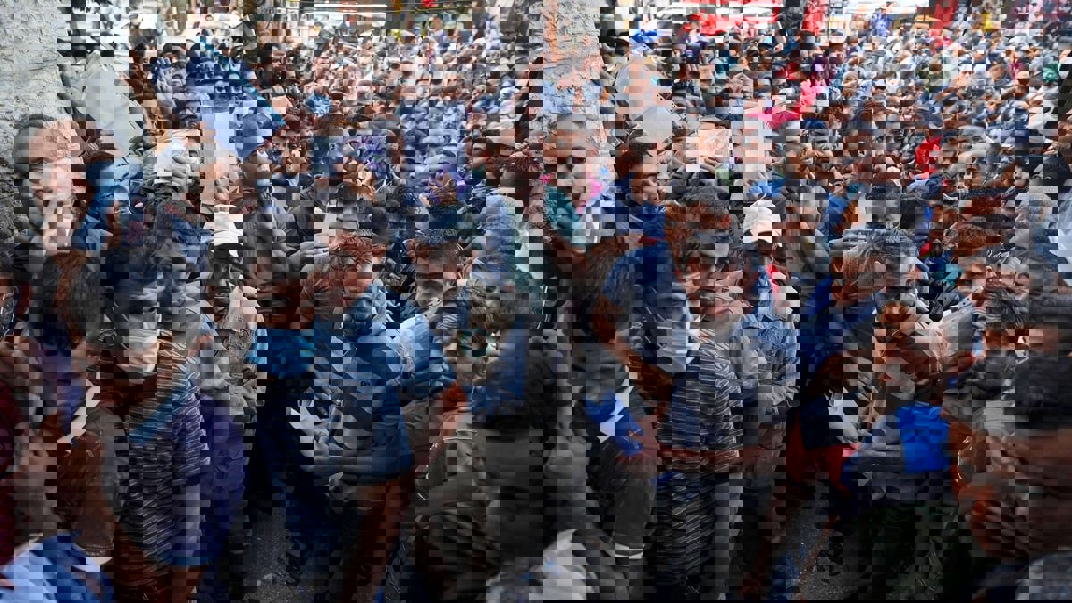 بسبب "الاستقرار الأمني".. إسرائيل تعتزم رفع تصاريح عمال غزة إلى 20 ألفا