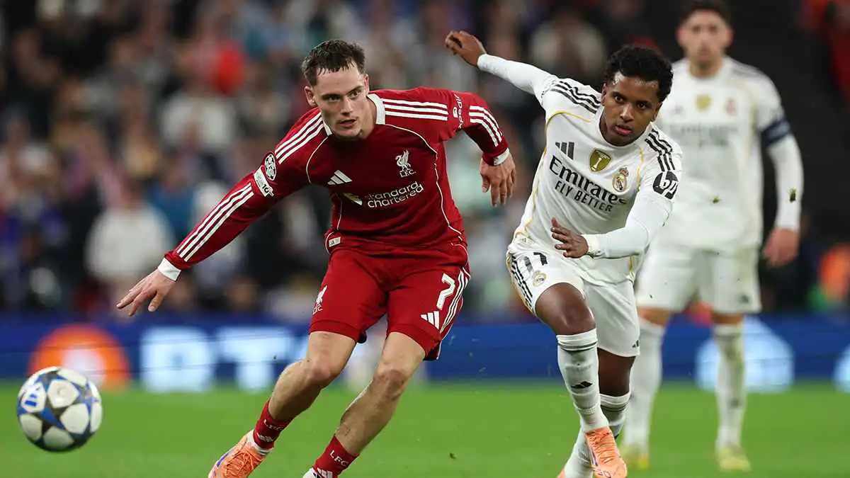 يستحق ثمنه.. نجم ليفربول يفاجئ جماهير النادي ضد ريال مدريد