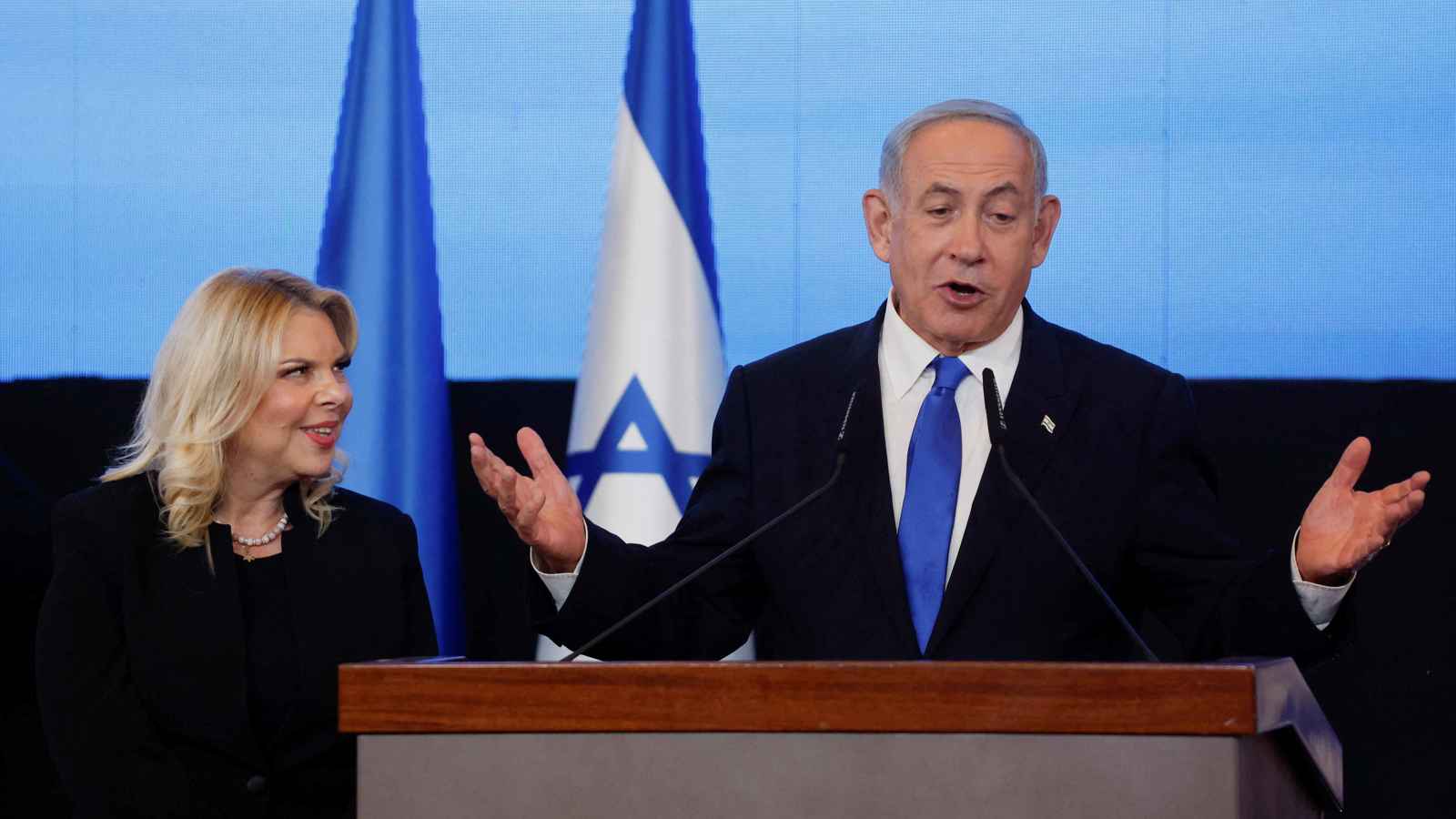 صحيفة عبرية: سارة نتنياهو تضغط لإنقاذ زوجها من إخفاق 7 أكتوبر