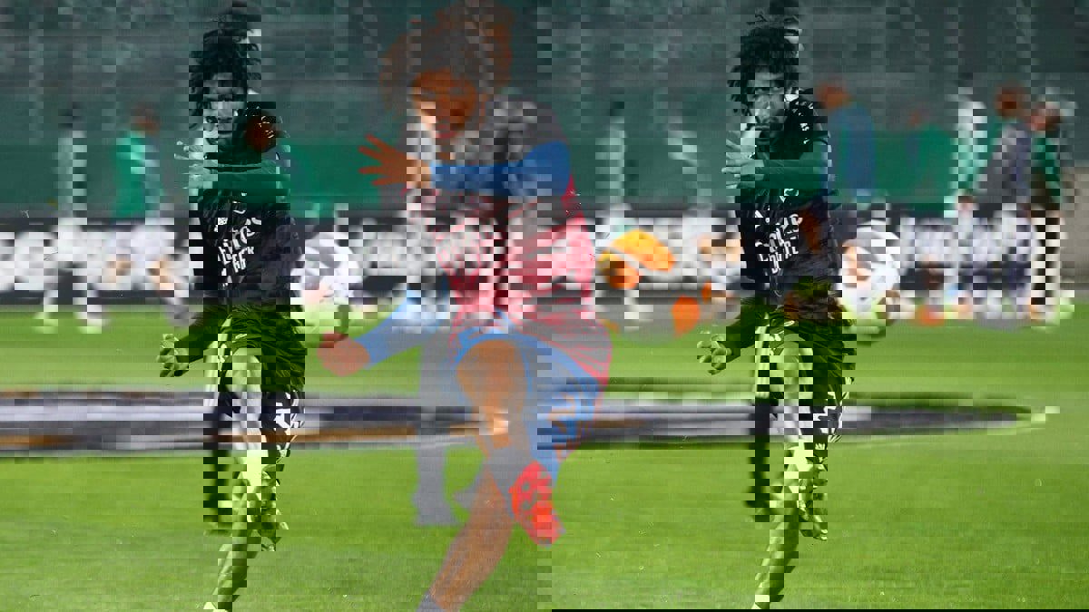 الثاني بعد صلاح.. إصابة محمد النني بفيروس كورونا