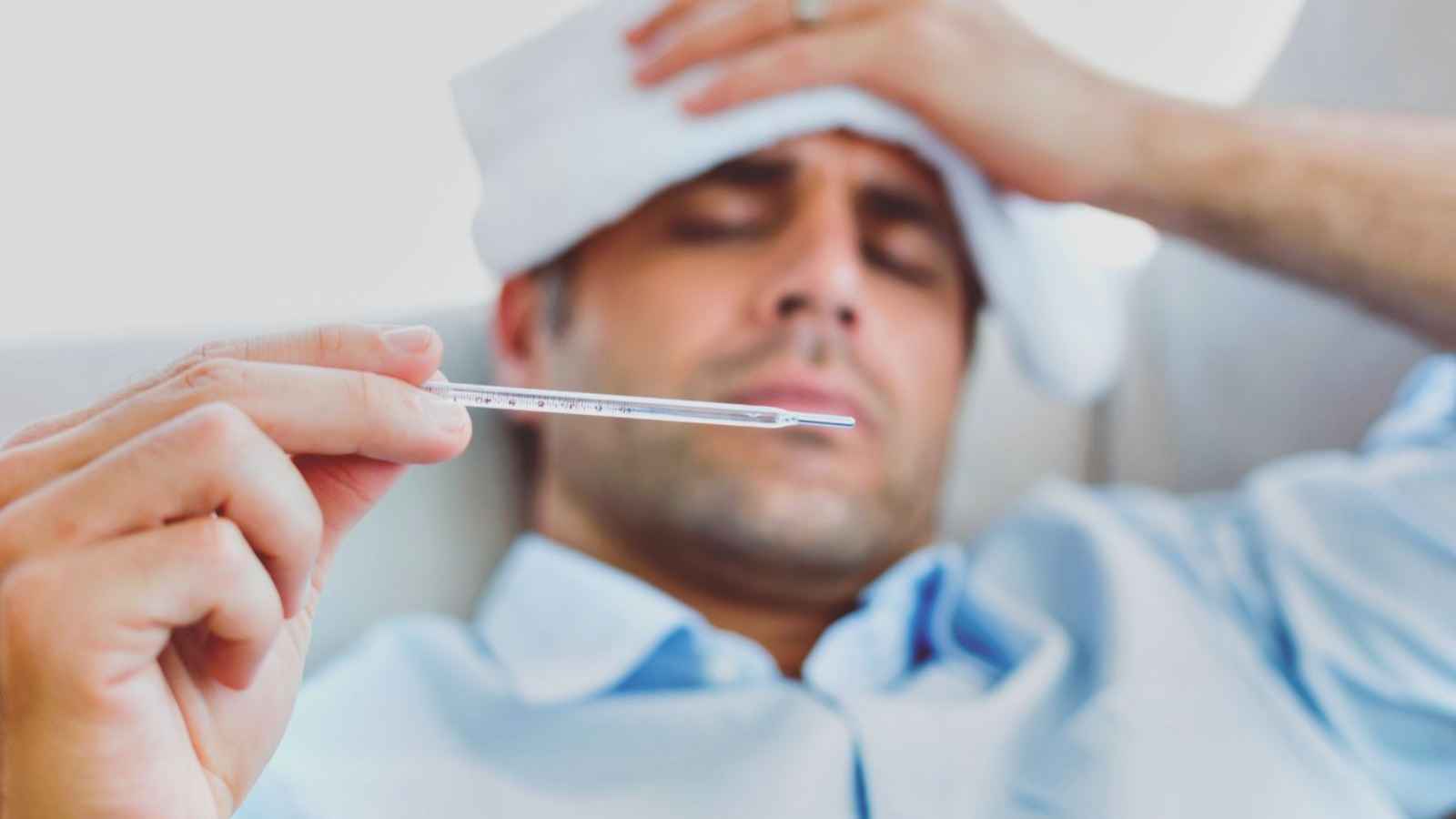 كورونا يعود.. متحور "نيمبوس" يهدد بصيف وبائي جديد