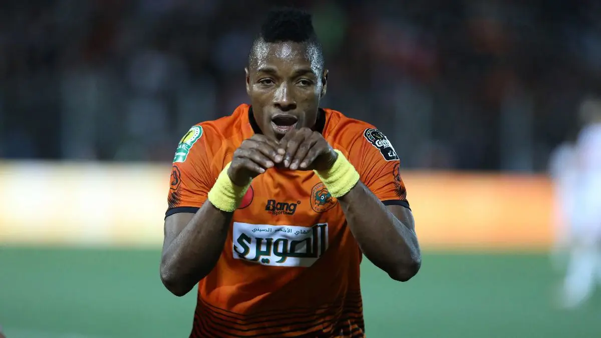 النادي الأهلي المصري ينفي التعاقد مع مهاجم نهضة بركان.. ويربط رحيل "أزارو وجيرالدو" بضم هذا الثنائي