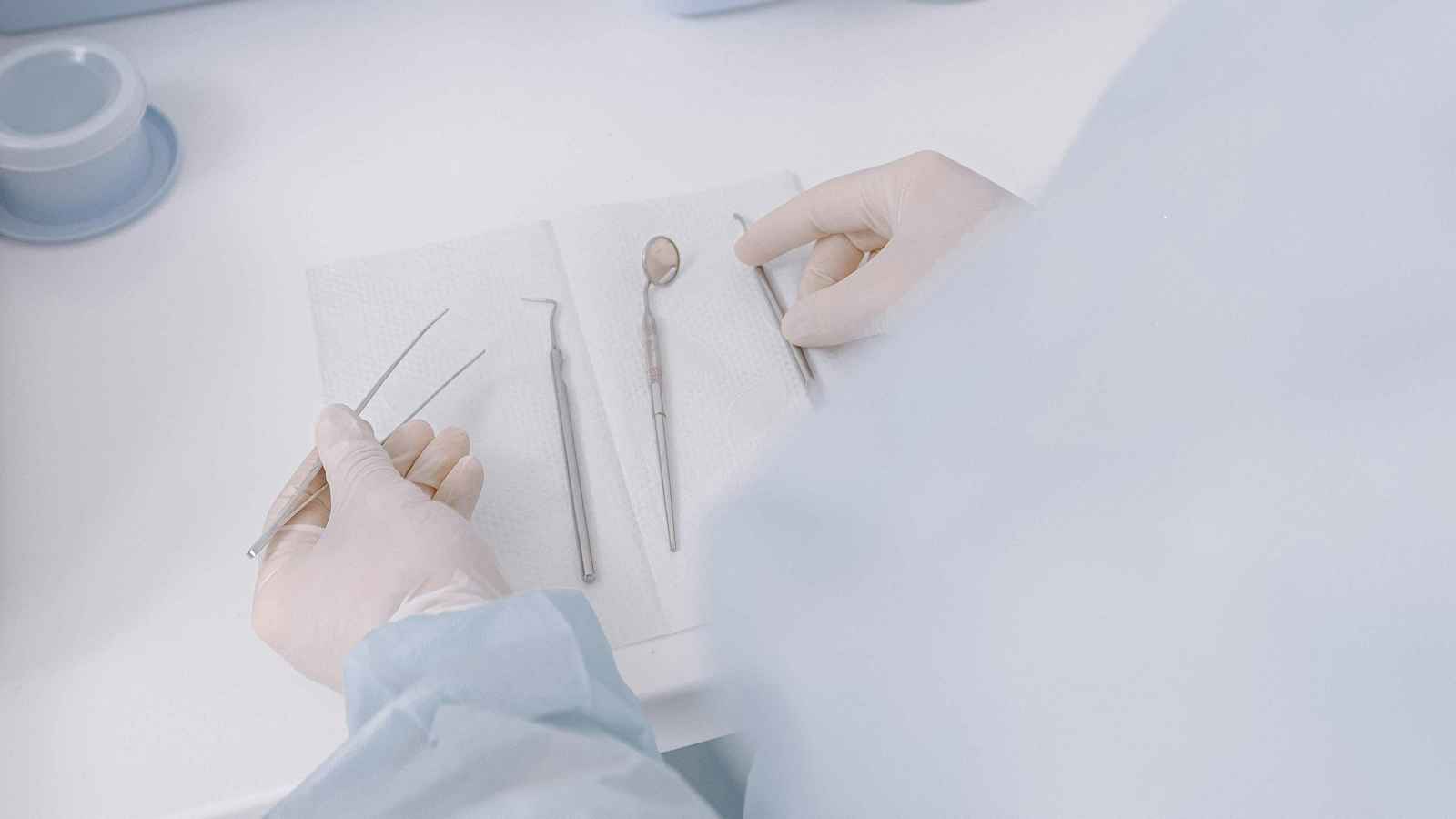 مصر.. إغلاق عيادة تجميل يديرها طبيب مزيف