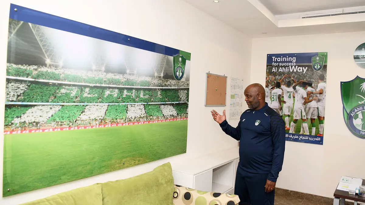 مباراة الأهلي وجدة.. انفعال موسيماني بعد تضييع زياد الجهني فرصة خطيرة (فيديو)