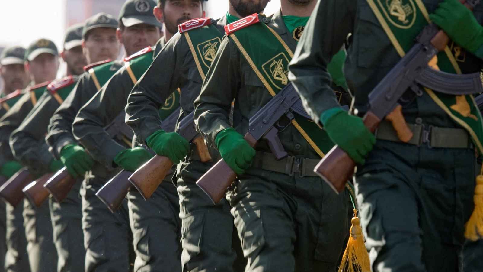 مسؤول إيراني لـ"إرم نيوز": طهران أسست خلايا مسلحة في سوريا