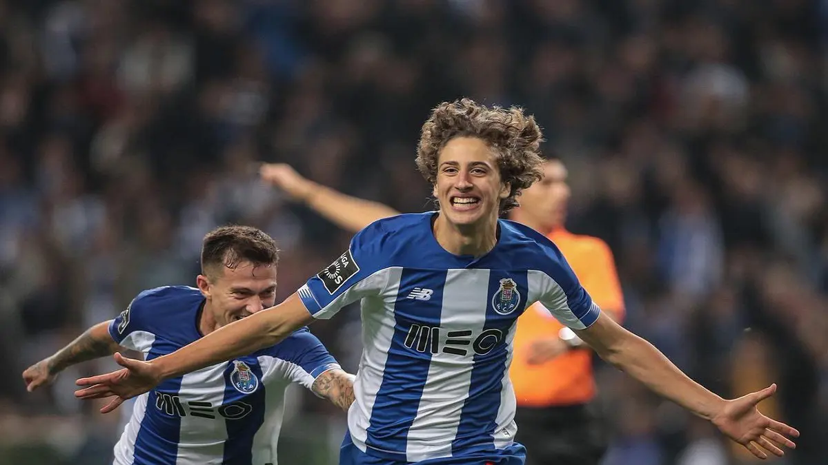 أخبار ريال مدريد وبرشلونة ويوفنتوس: الملكي يستهدف موهبة بورتو.. والبارسا يغازل حارس أياكس