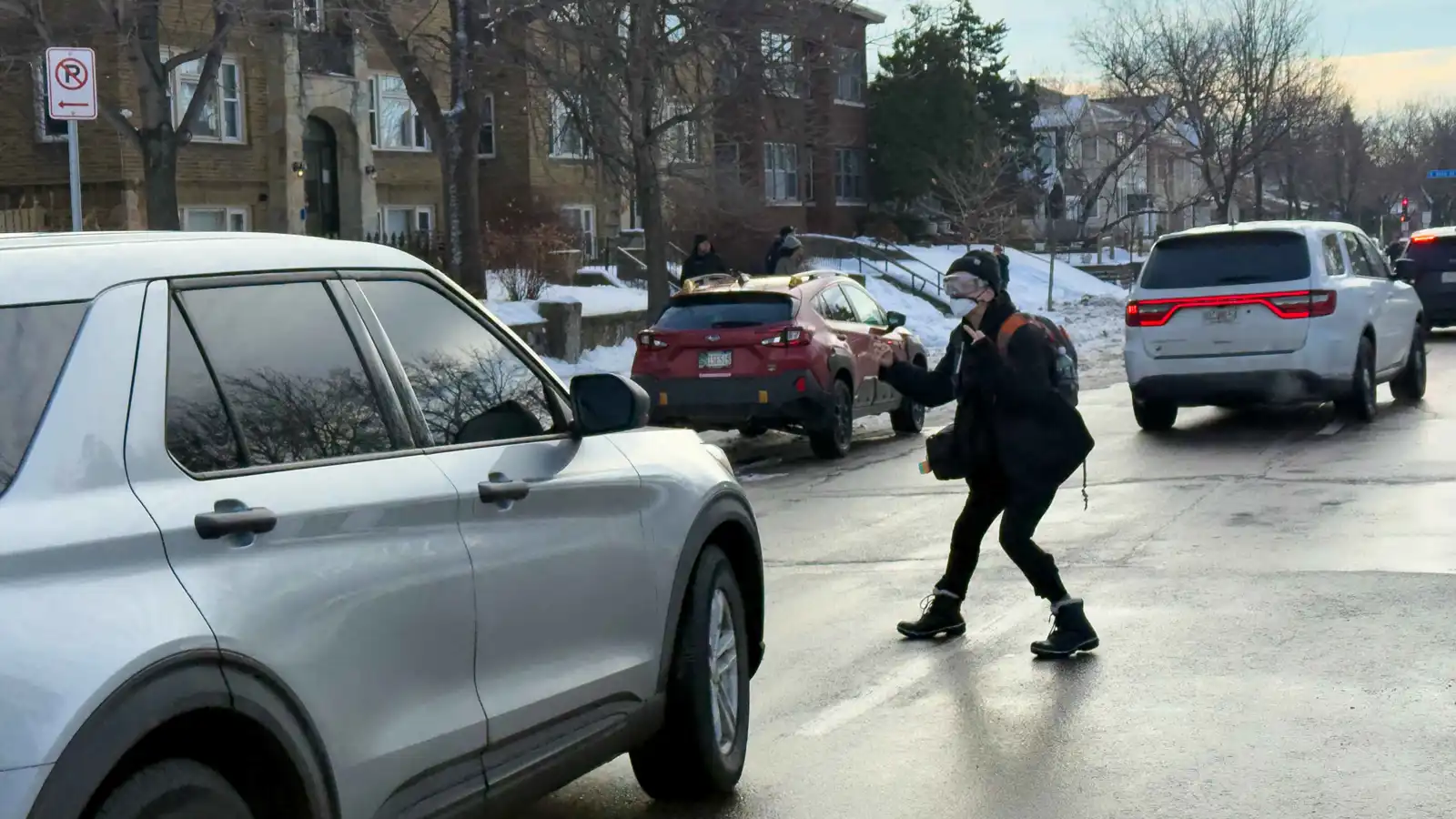 مقتل امرأة برصاص عنصر من دائرة الهجرة في الولايات المتحدة (فيديو)