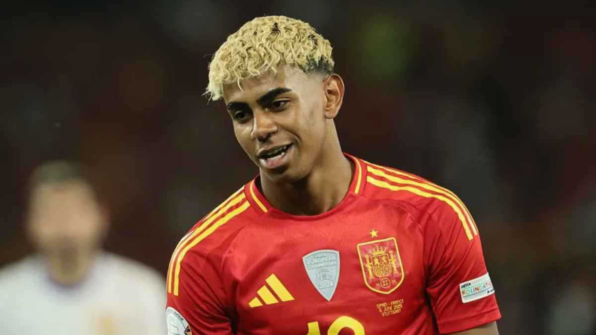 3 أسباب لـ"الخيانة المشروعة".. لماذا تهرب لامين يامال من منتخب إسبانيا؟
