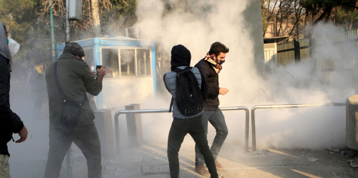 واشنطن: ندعم حق الشعب الإيراني بالتعبير عن نفسه