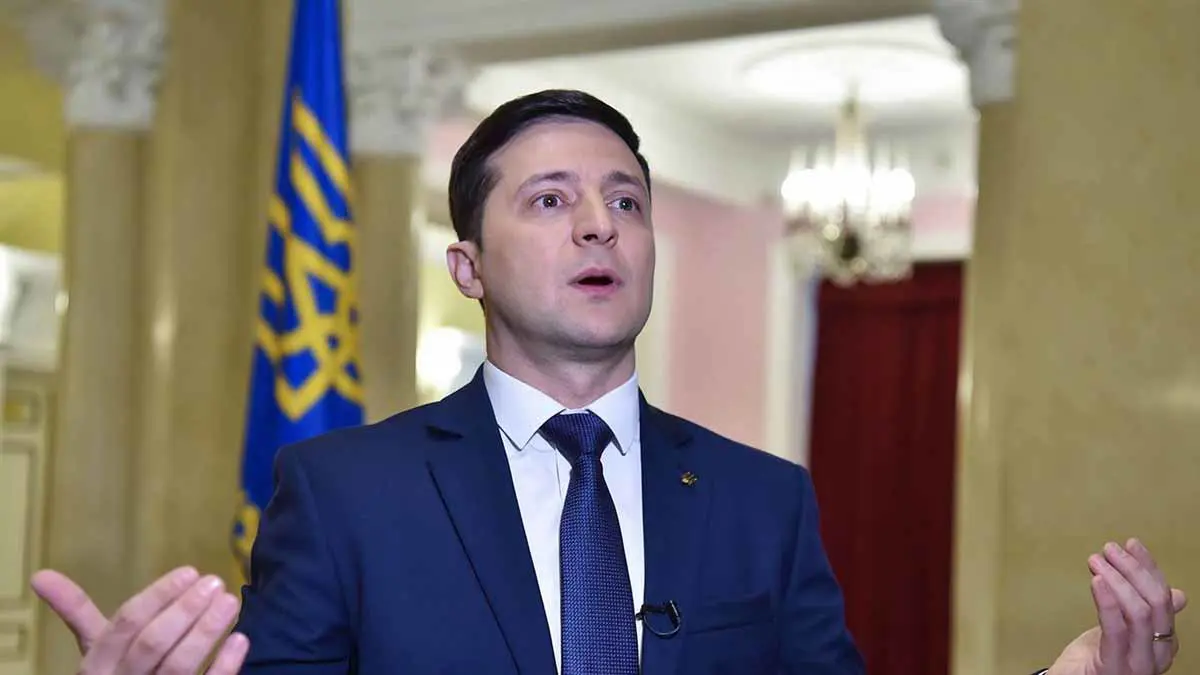 فوز ساحق للممثل زيلينسكي في الانتخابات الرئاسية بأوكرانيا (فيديو)