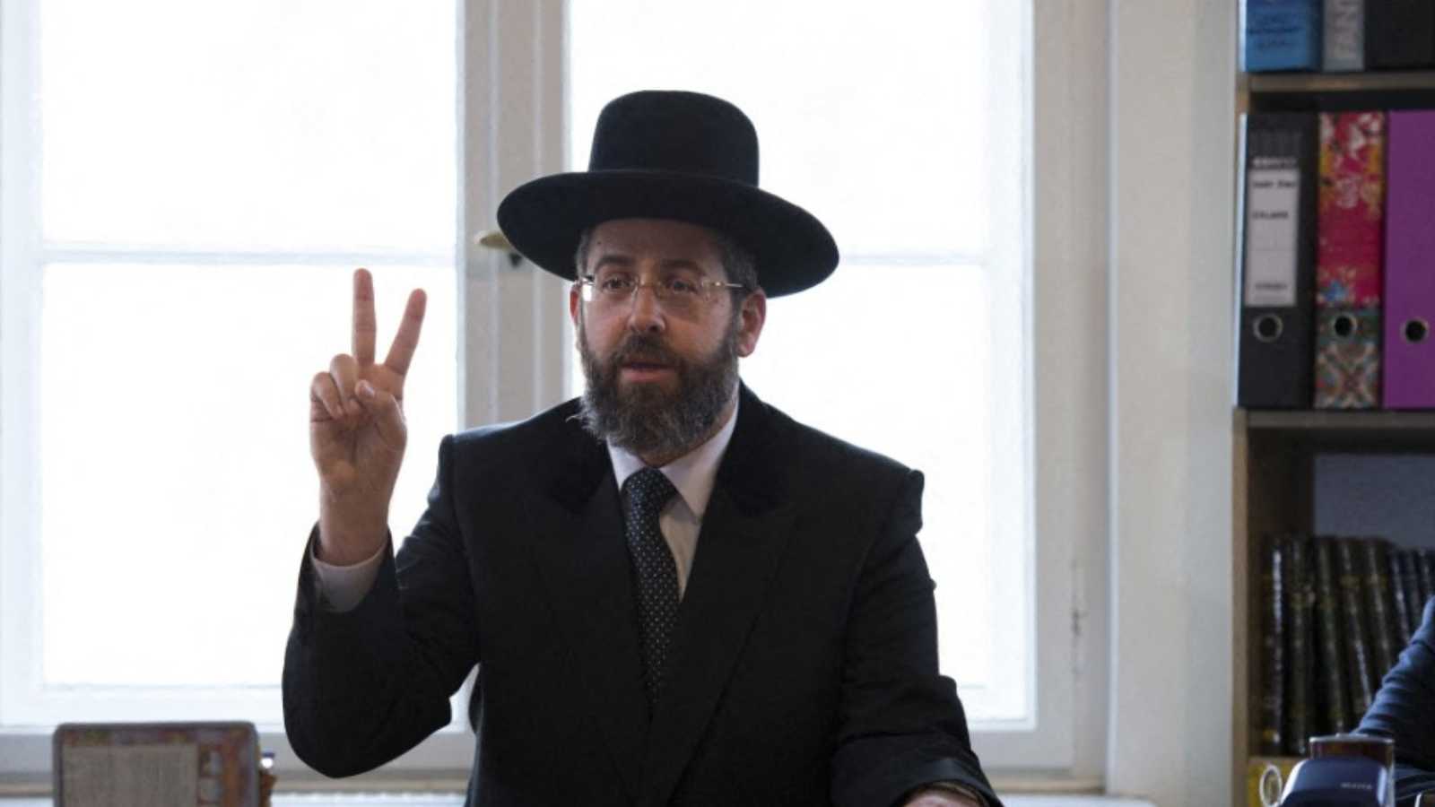 تحقيقات سرية مع 3 حاخامات إسرائيليين بتهمة الابتزاز والرشوة