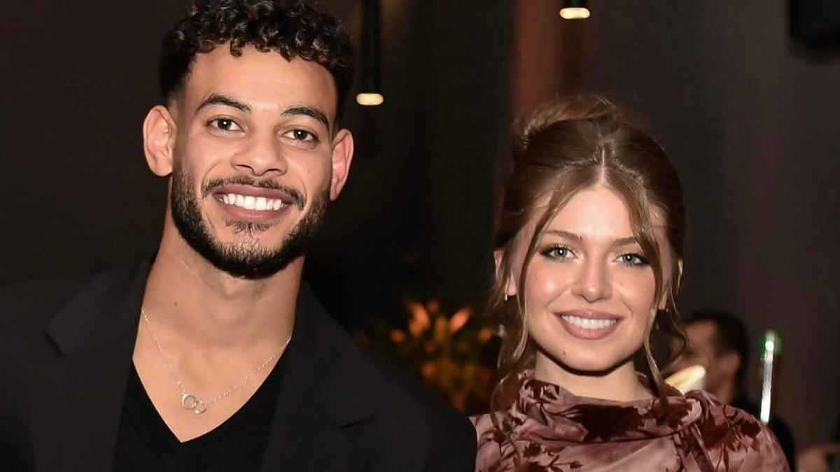 10 صور رائعة من حفل خطوبة نجم الزمالك دونجا (شاهد)