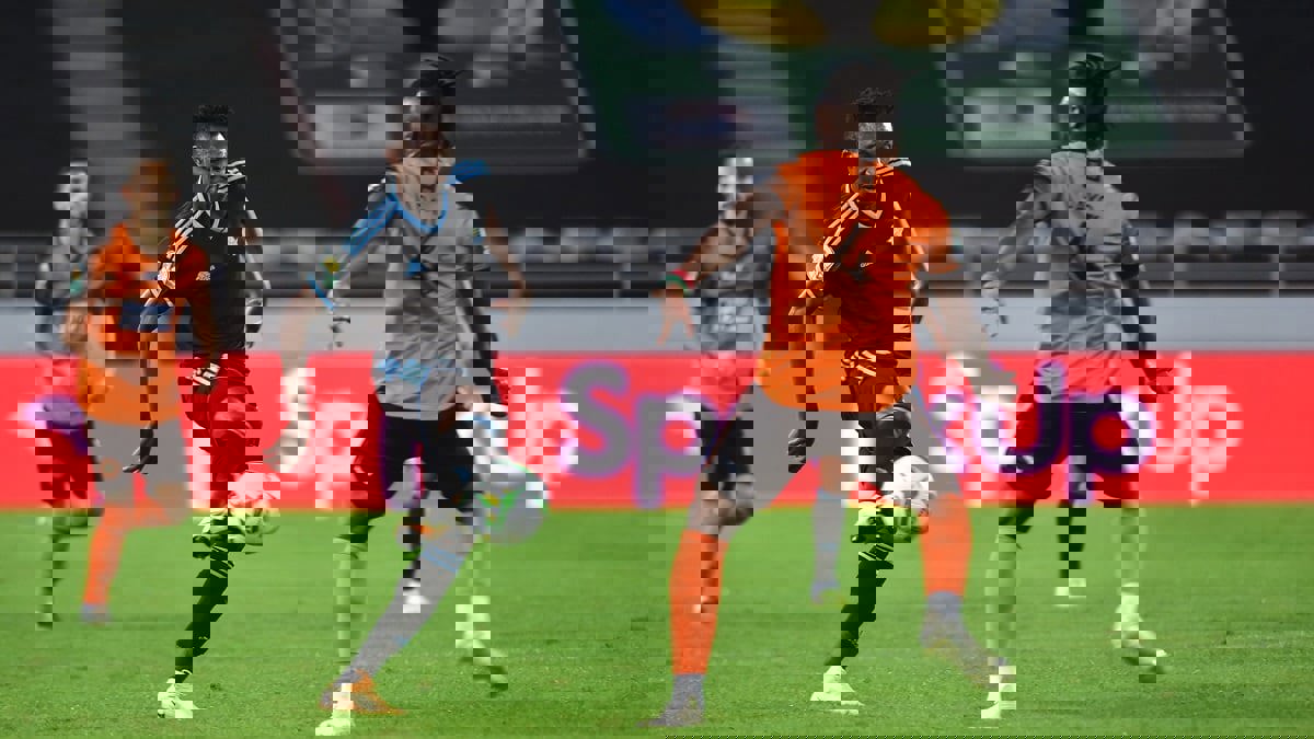 نهضة بركان يهزم بيراميدز ويتوج بطلًا لكأس الكونفدرالية الأفريقية (فيديو)