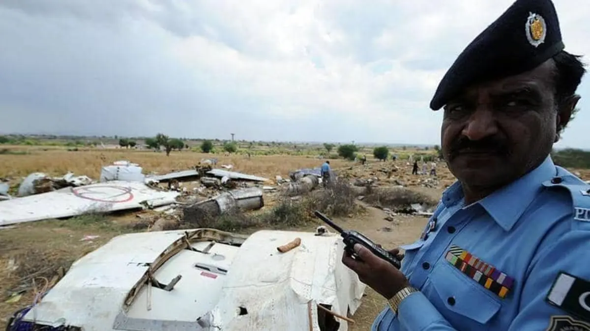 باكستان تفتح تحقيقًا جنائيًا مع 50 طيارًا و5 مسؤولين