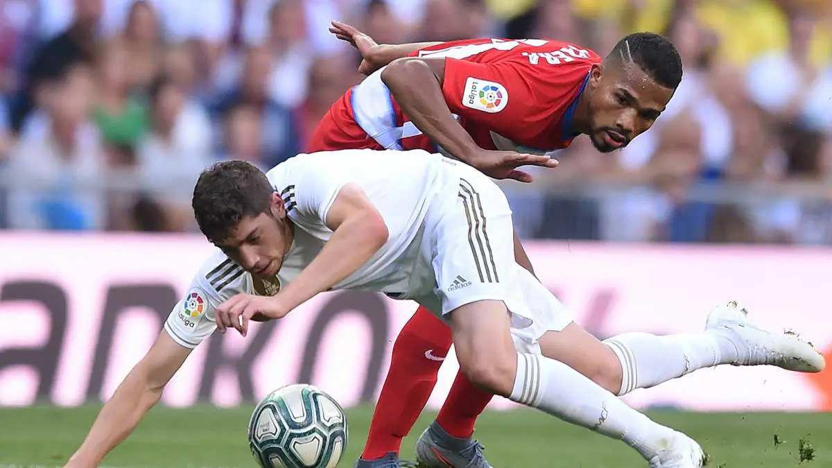 الدوري الإسباني.. ريال مدريد يجد ضالته في فالفيردي وعصبية ديمبلي تؤرق برشلونة