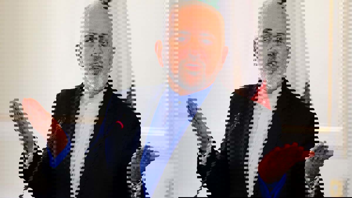 ظريف: سنقلص بعض "التزاماتنا الطوعية" في الاتفاق النووي