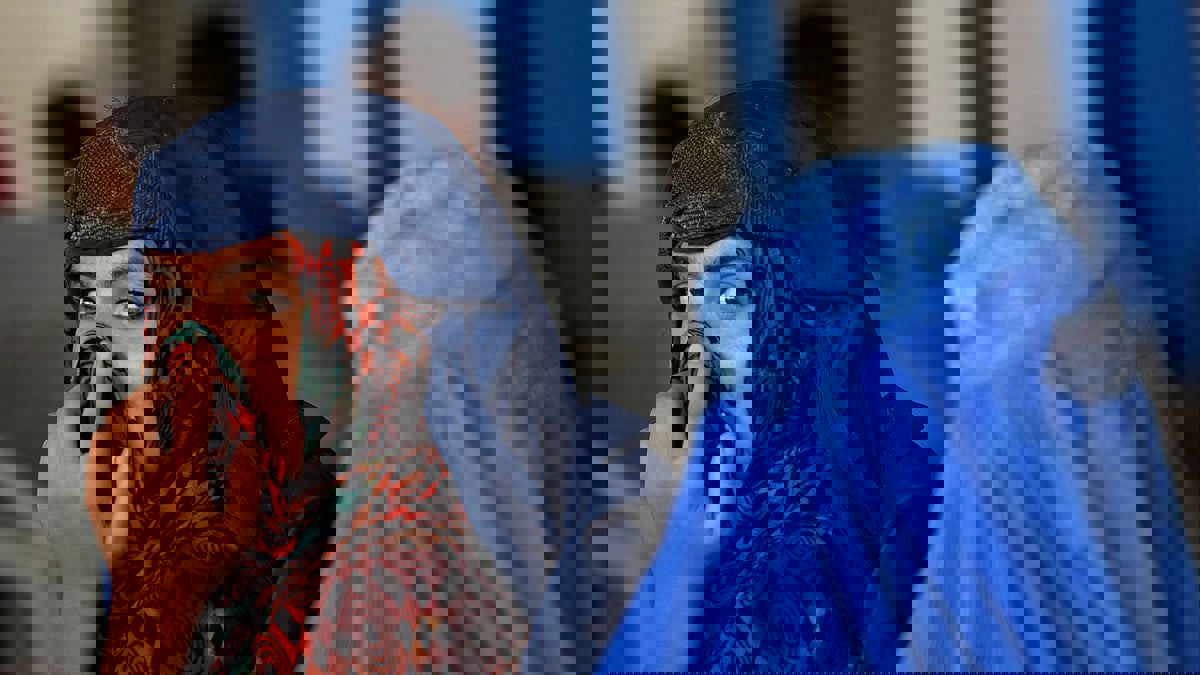 في يوم المرأة.. طالبان تدعو النساء للمطالبة بحقوقهن وتمنعهن من التظاهر