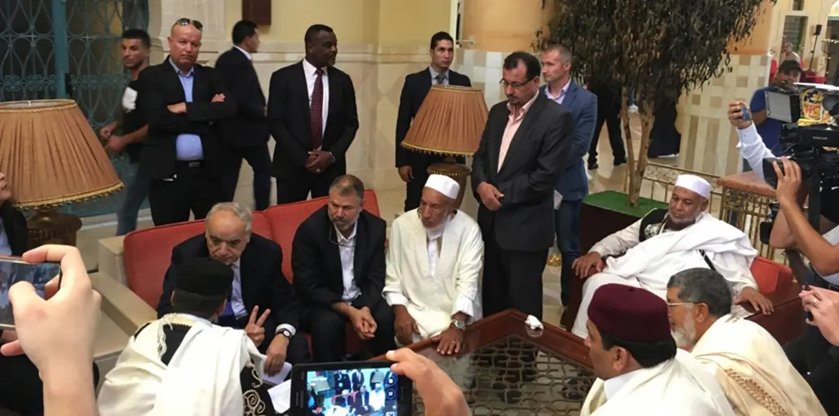 بأول اجتماع في تونس.. فرقاء ليبيا يتفقون على تعديل وثيقة الصخيرات