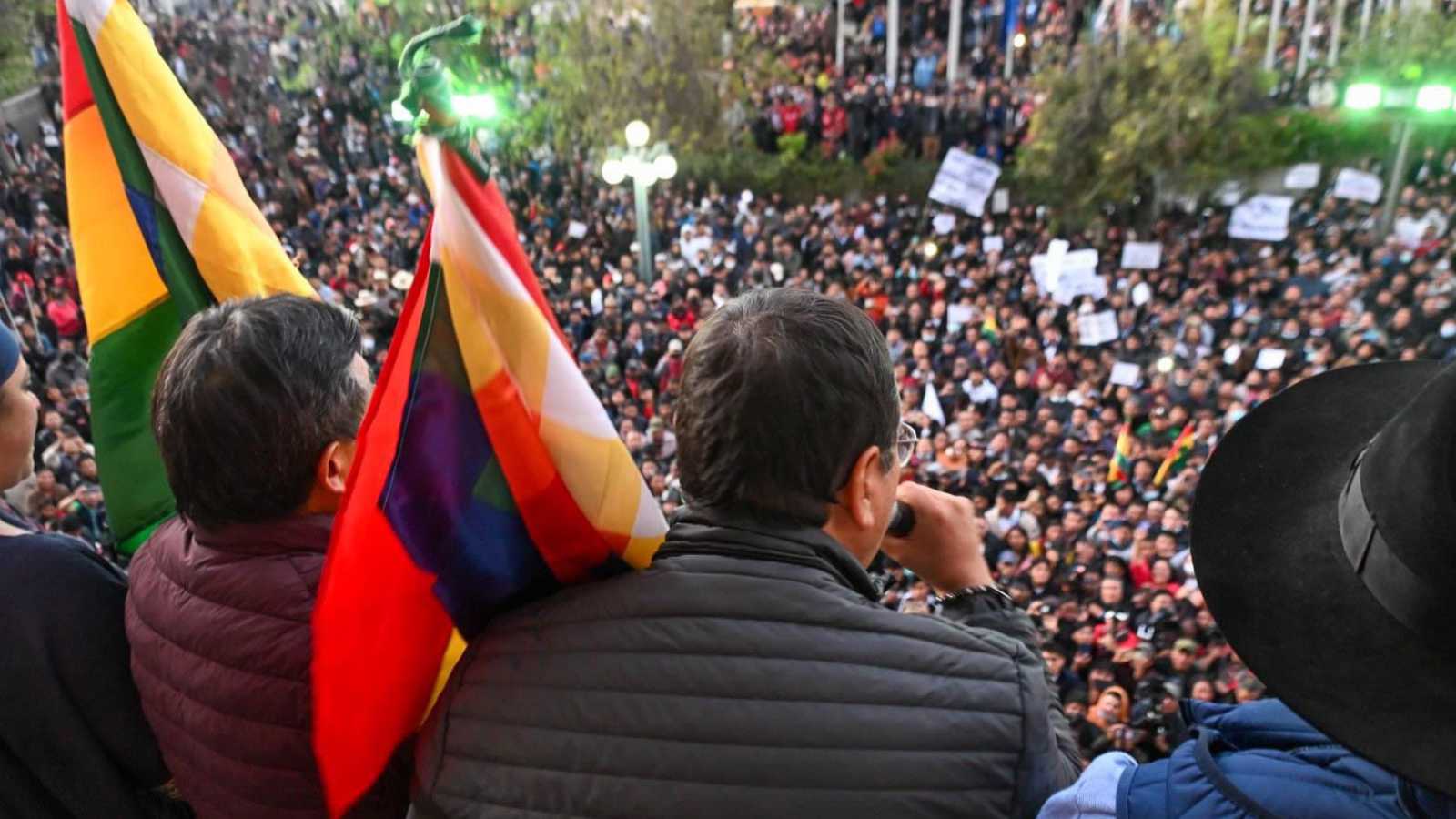 "لوفيغارو": انتخابات مصيرية في بوليفيا وسط أزمة اقتصادية خانقة