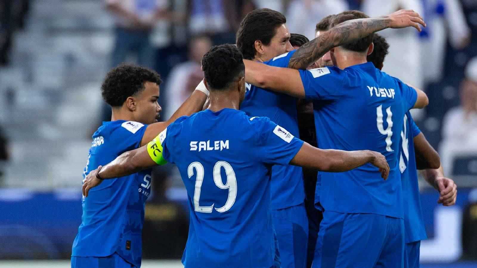 من أكثر لاعب أبهر جماهير الهلال السعودي أمام الدحيل؟