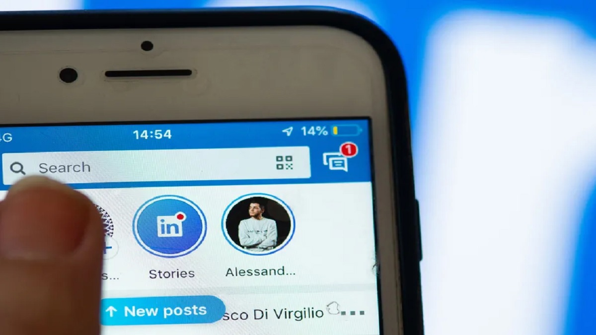 لينكد إن تدخل على خط المنافسة وتستنسخ "كلوب هاوس"