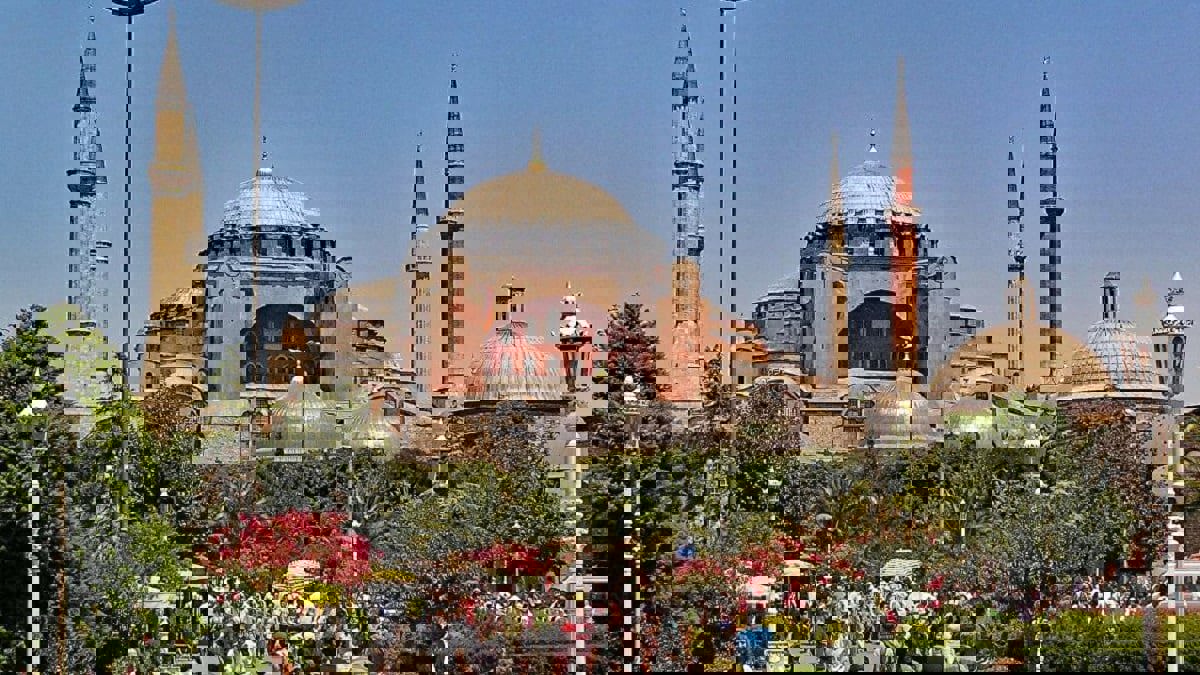 تركيا تحسم اليوم مستقبل كنيسة "آيا صوفيا" السابقة