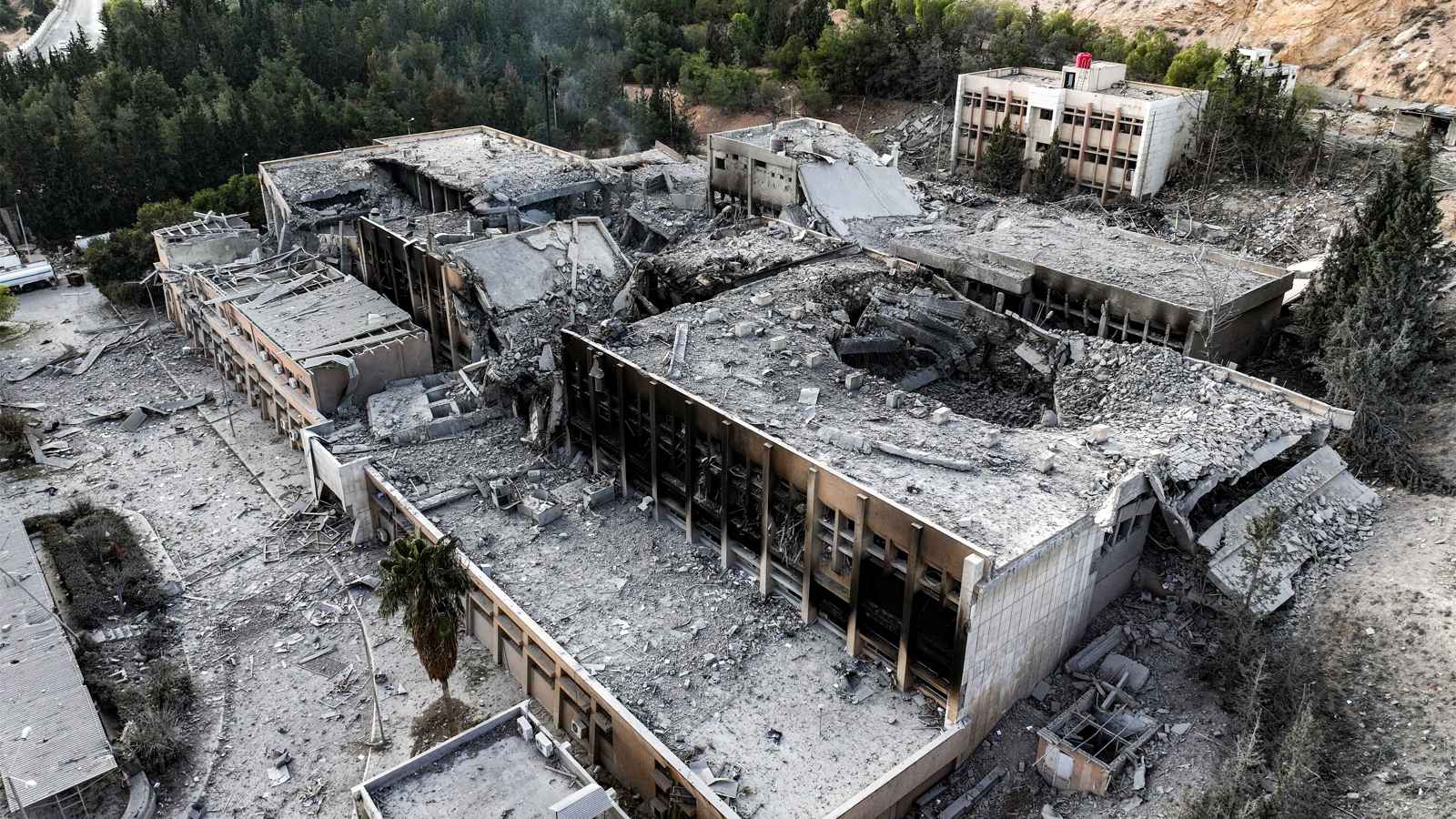 قصف إسرائيلي يستهدف مطار المزة العسكري في دمشق