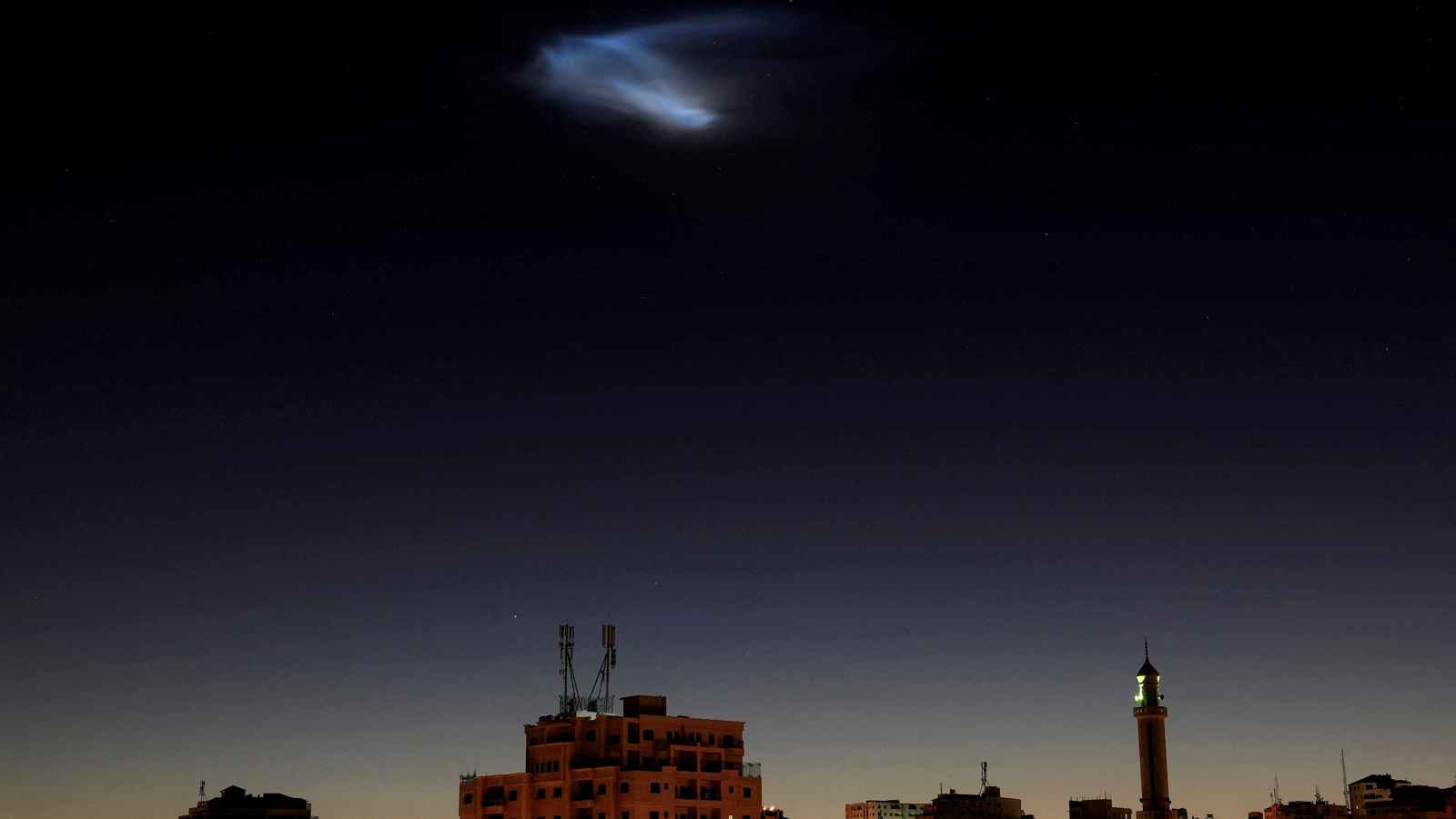 على 3 دفعات.. إسرائيل تكشف عدد الصواريخ في الهجوم الإيراني الأخير