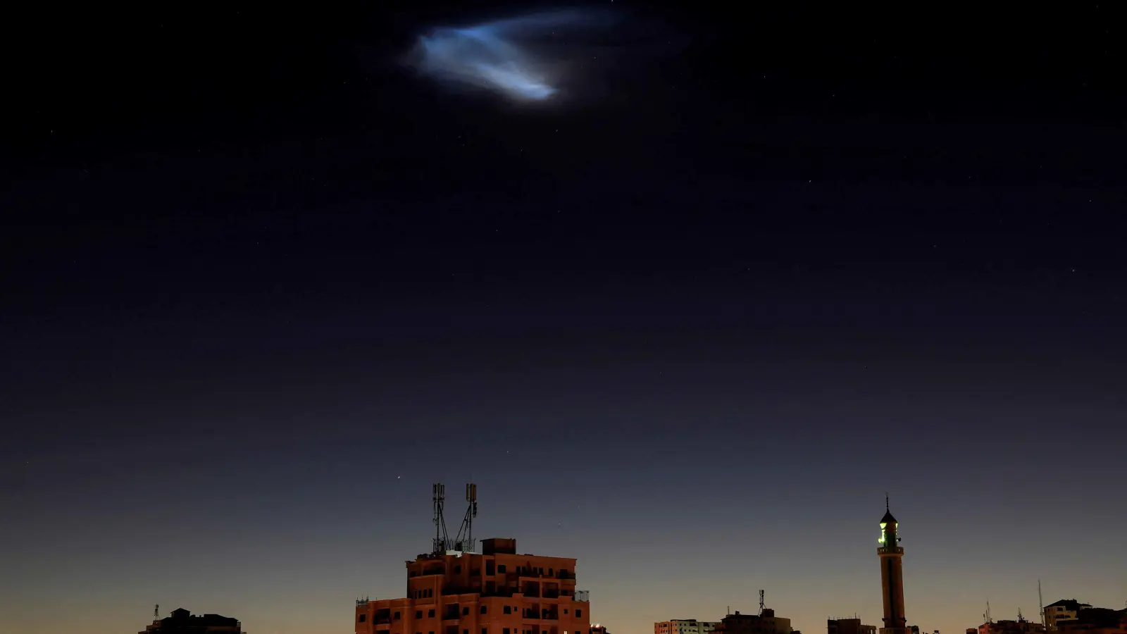 على 3 دفعات.. إسرائيل تكشف عدد الصواريخ في الهجوم الإيراني الأخير