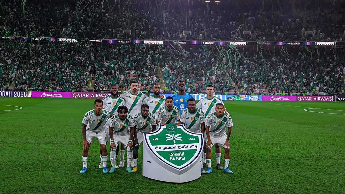 بوابة المجد.. 5 مكاسب ذهبية تنتظر الأهلي السعودي 