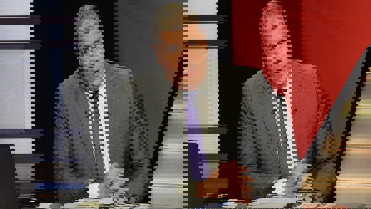 تطورات الحالة الصحية لأحمد شوبير بعد نقله إلى المستشفى