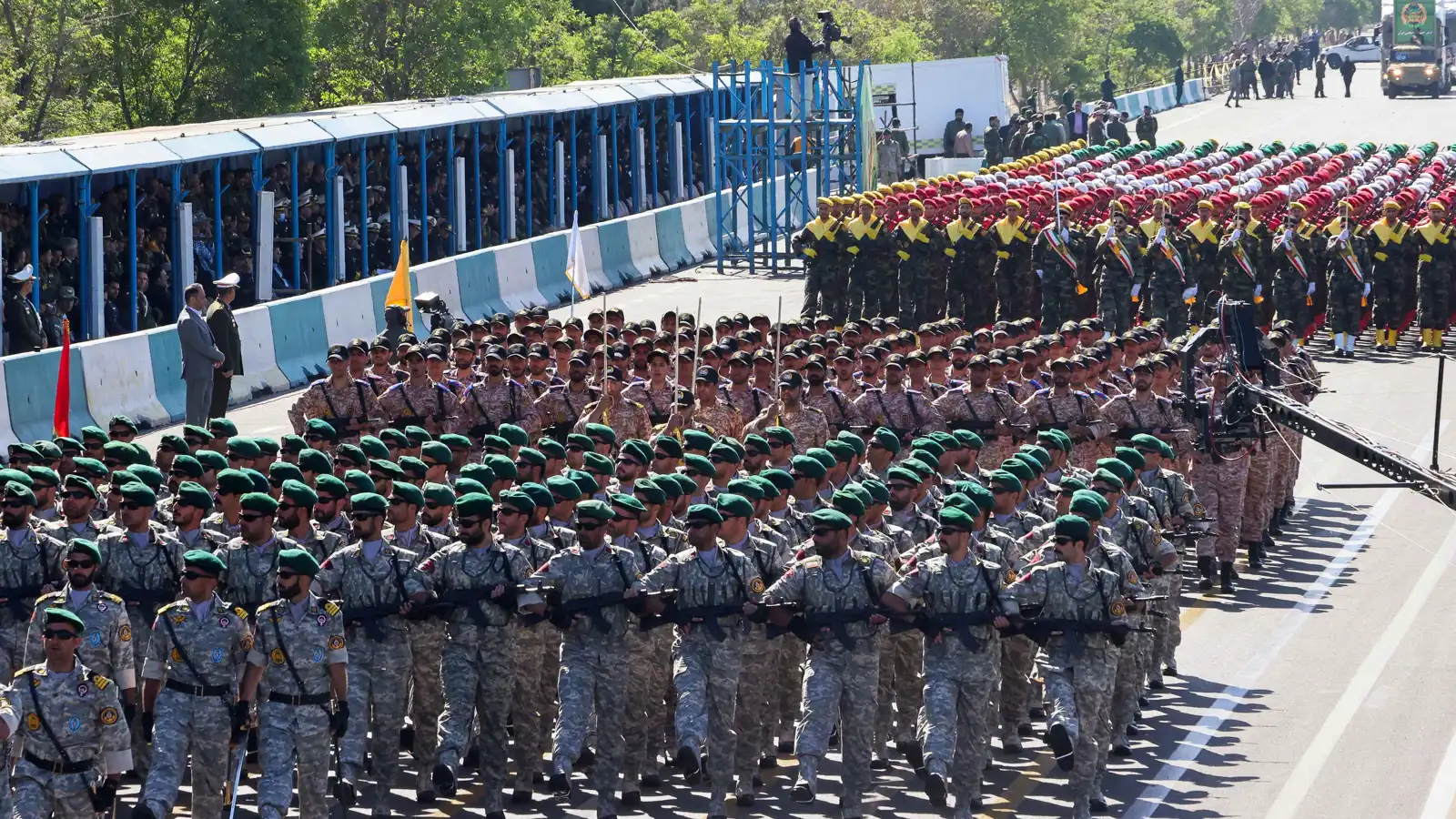 تحالف إيراني-إخواني.. طهران تعيد صياغة نفوذها الإقليمي عبر السودان