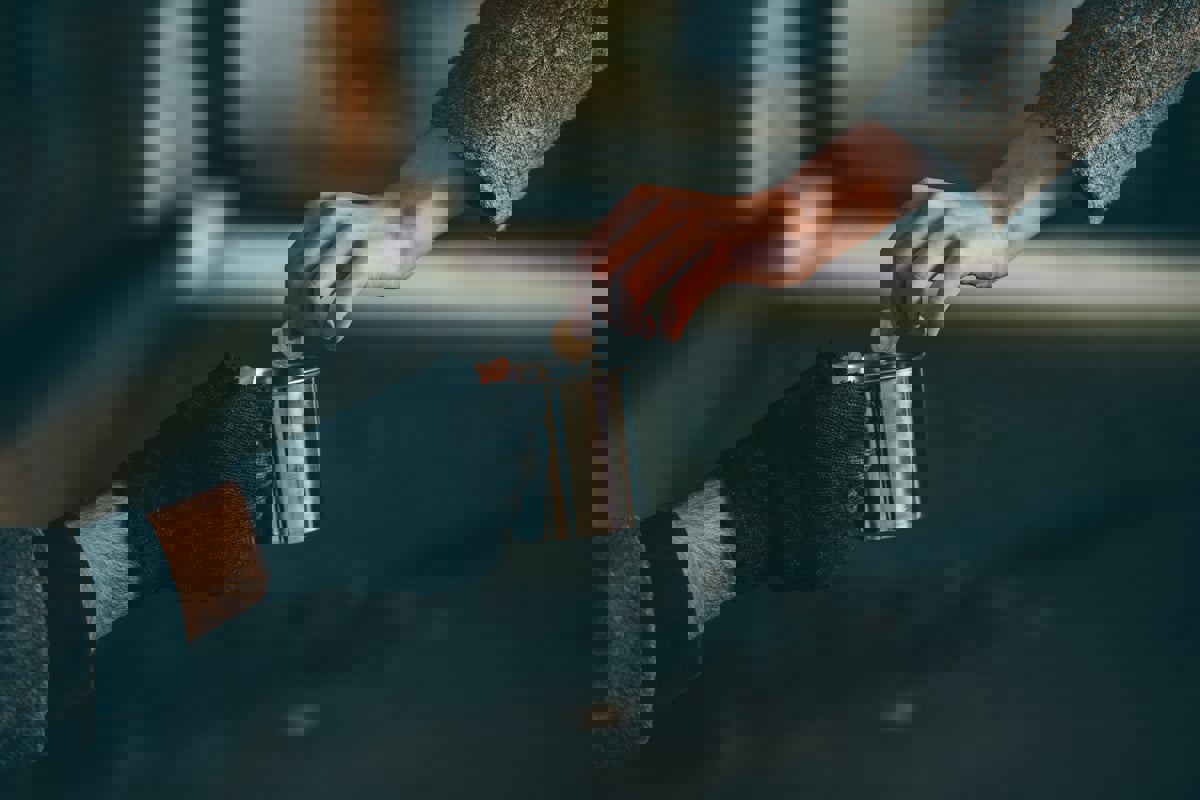 ممثل محترف يكسب "مبالغ طائلة" من لعب دور المتسول (صور)