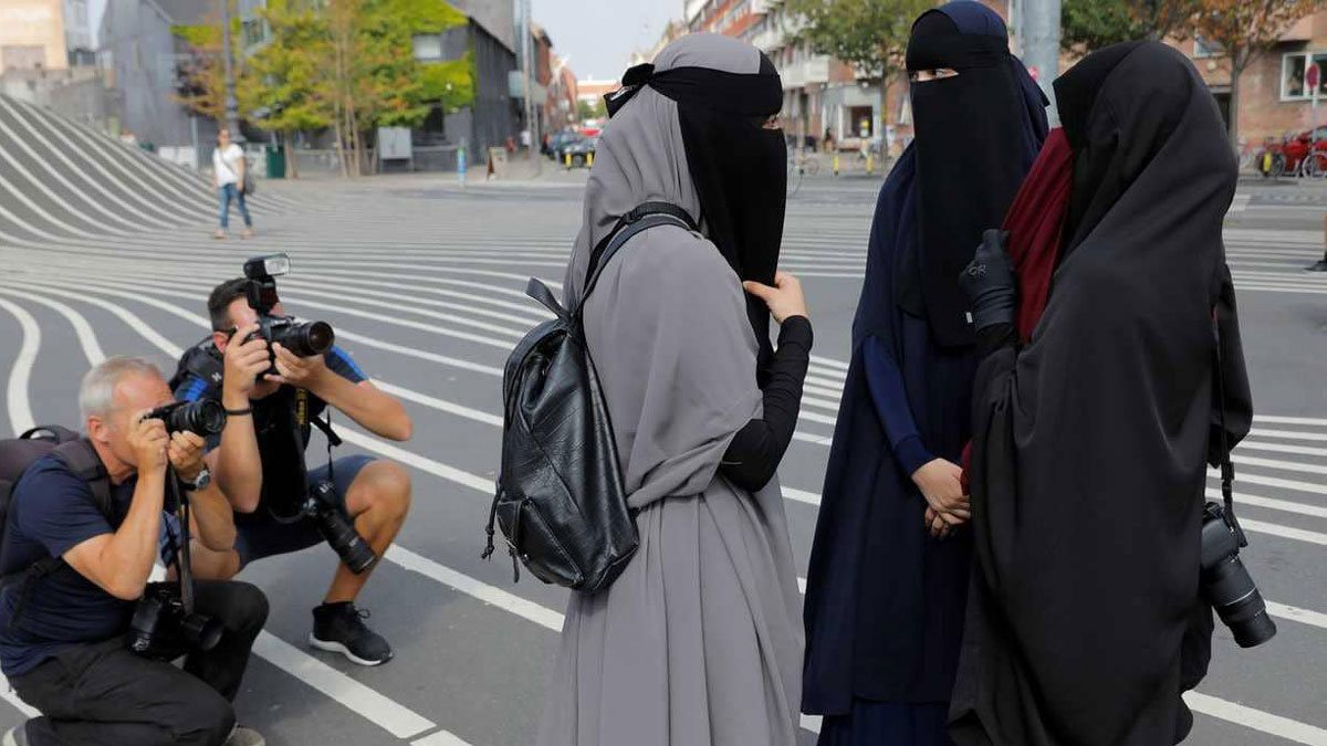 سويسرا تحث الناخبين على رفض حظر البرقع والنقاب في استفتاء مارس