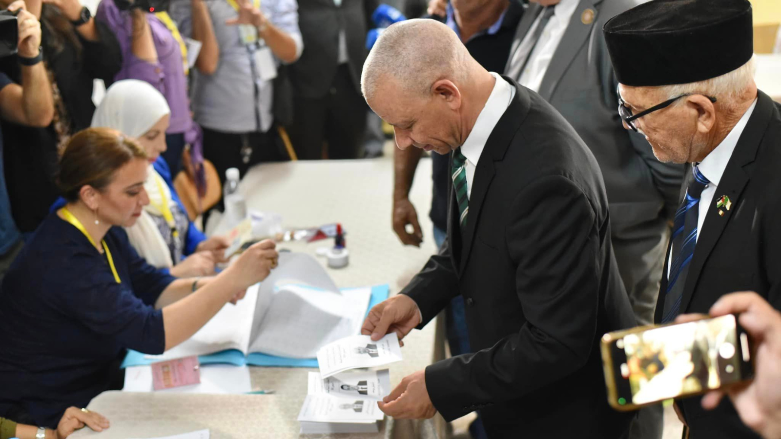 انتخابات الجزائر.. انتهاء التصويت وبدء عملية الفرز