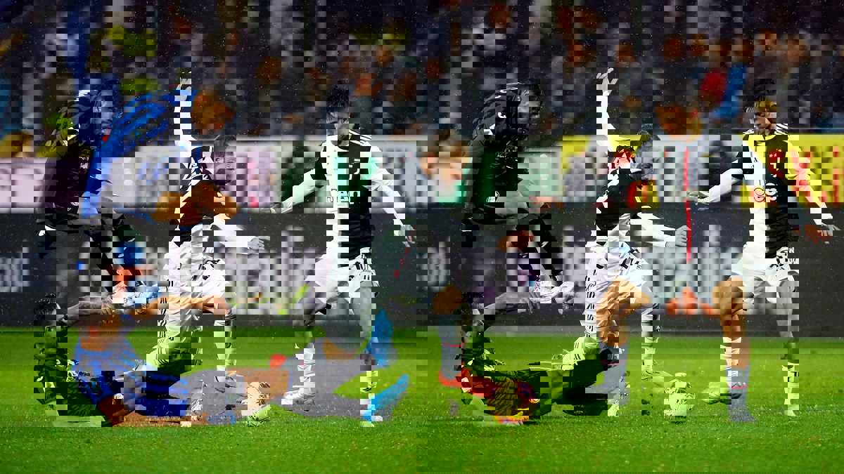 رغم الحديث عن تجديد عقده.. ساري يفكر في طرد هيغواين من يوفنتوس