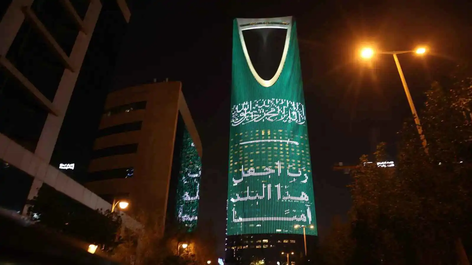 الدفاع السعودية: استهداف الرياض بصاروخين بالستيين