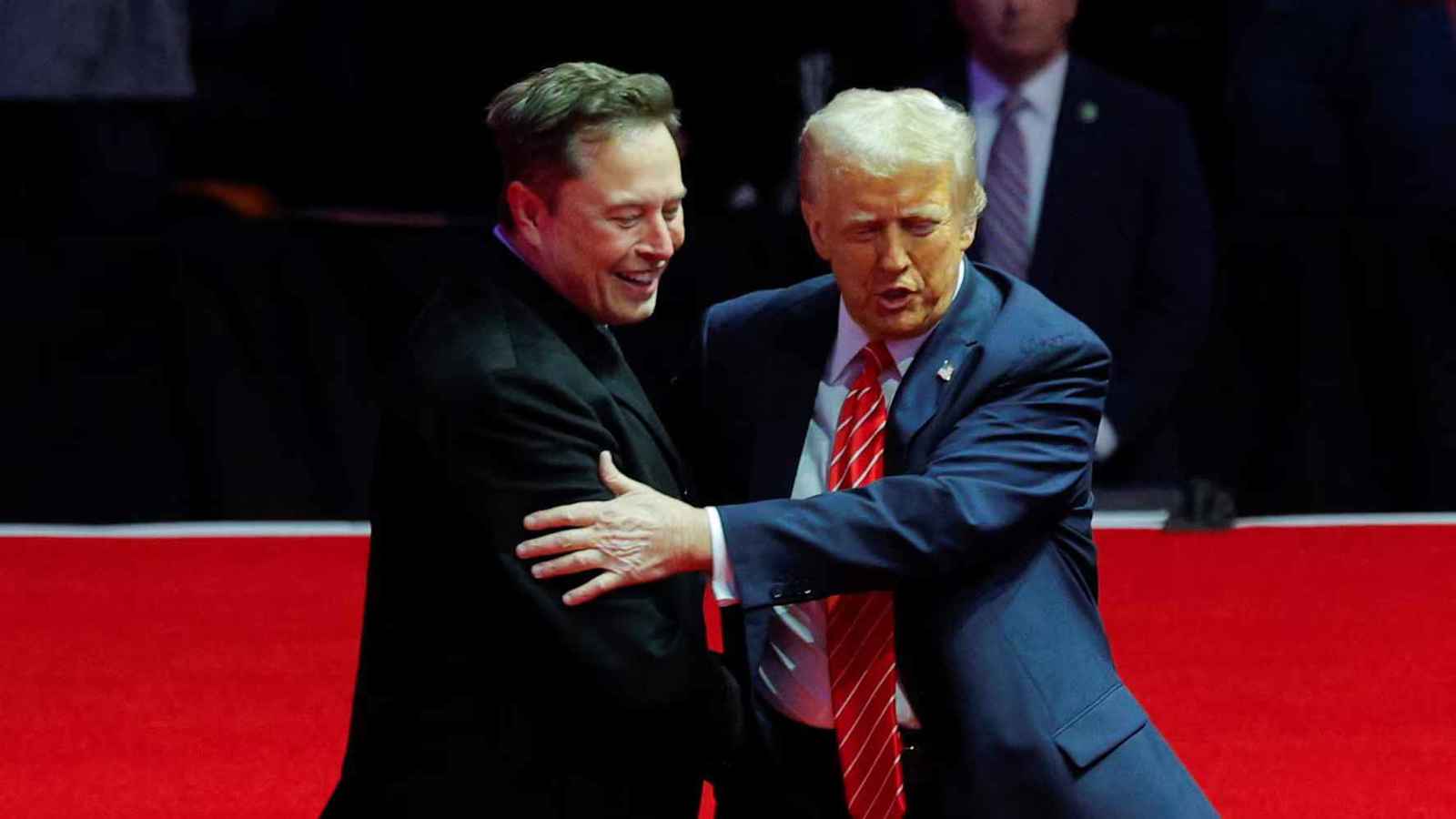 ترامب يطلب من ماسك "جرأة أكبر" في تنفيذ الإصلاحات