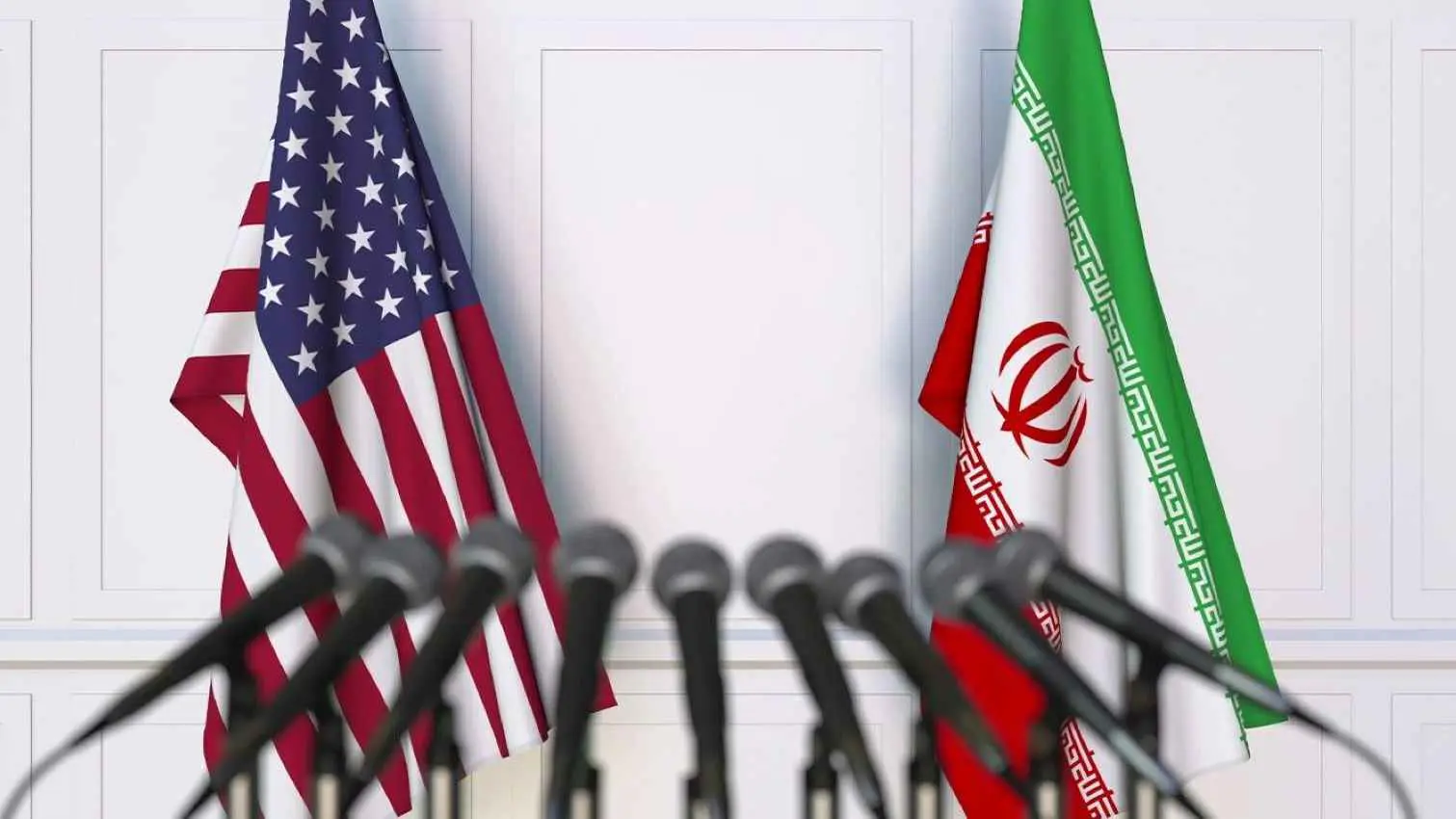 مسؤول إسرائيلي: مفاوضات إيران وترامب "تكتيك" لكسب الوقت