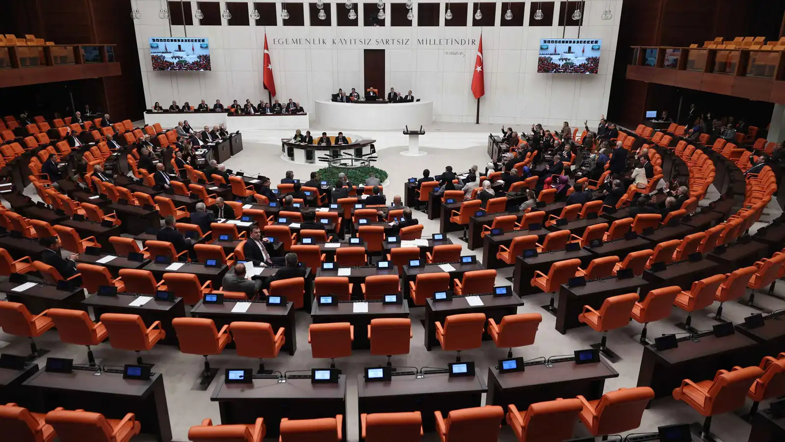 "انتخابات شاملة".. الحكومة التركية أمام اختبار "عرض المعارضة الأكبر"