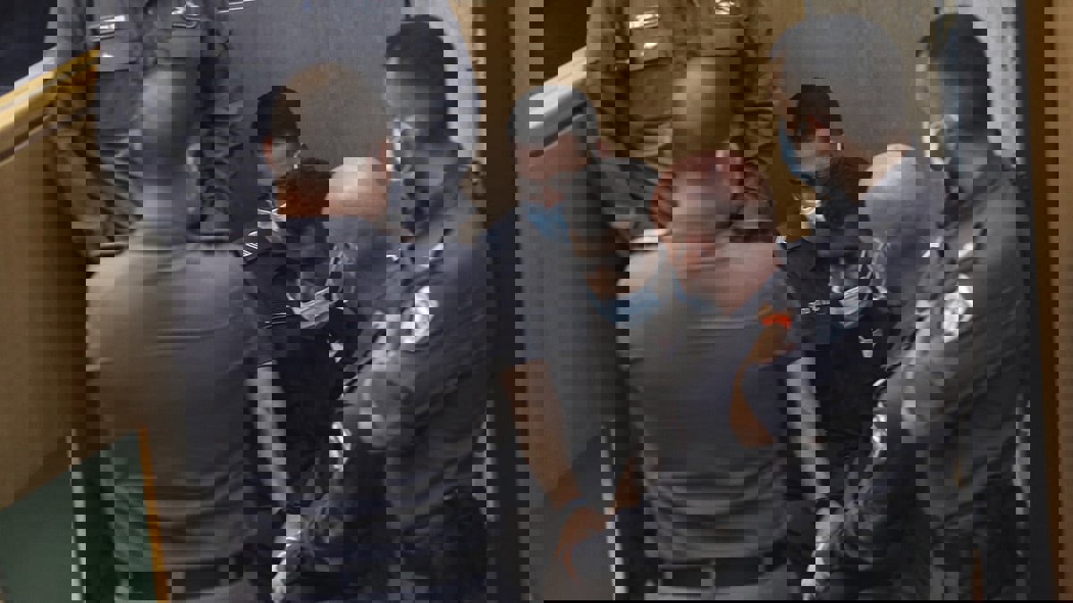 إسرائيل تحقق في الاعتداء على الأسير الفلسطيني زكريا الزبيدي