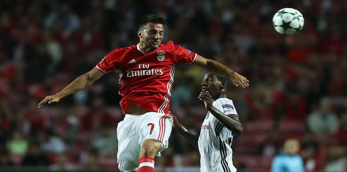 نادي الهلال السعودي يفاضل بين لاعب برازيلي وآخر يوناني لشغل مركز المحور