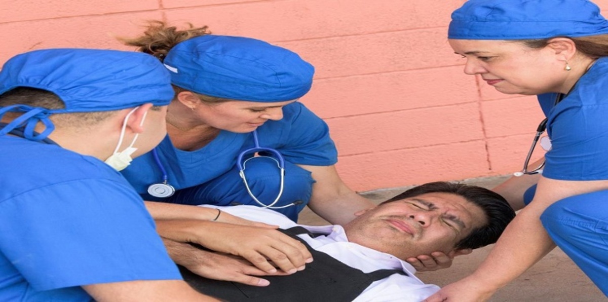 توقيف أمريكي تسبب بأزمة صرع لصحافي عبر تغريدة