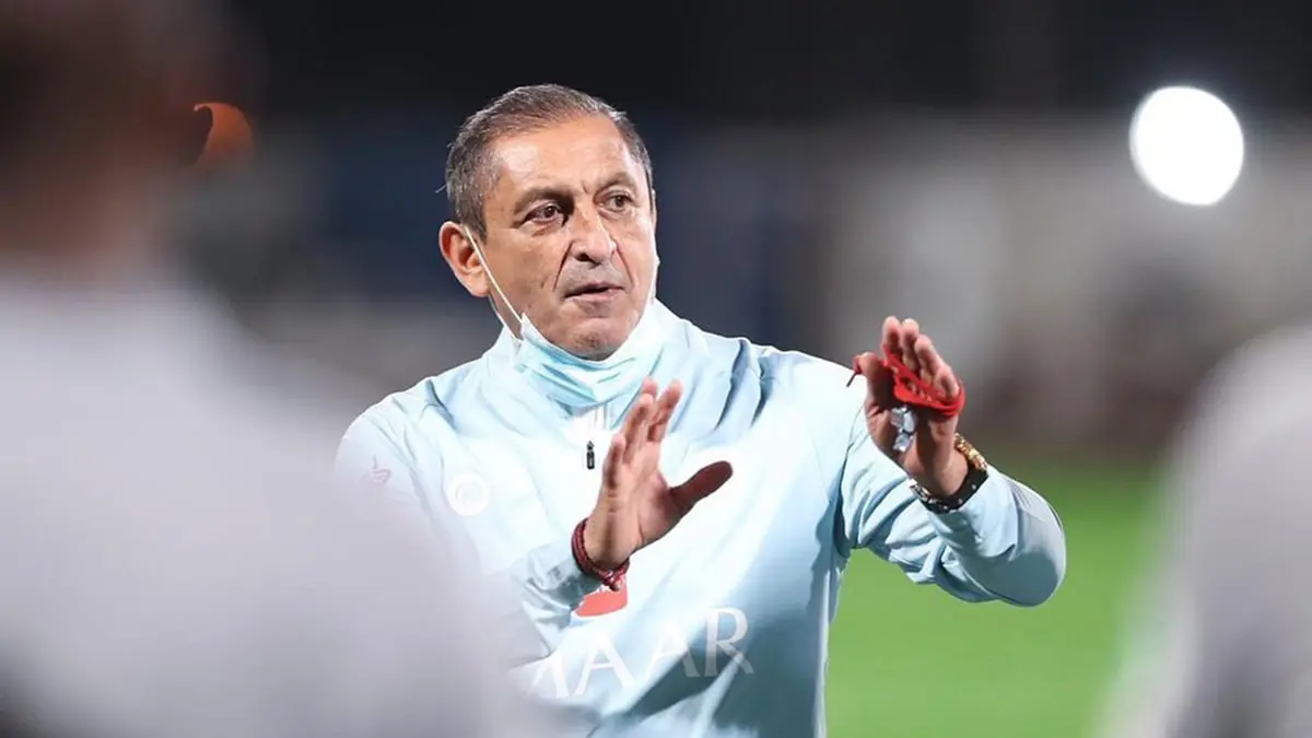 الهلال السعودي يكافئ المدرب رامون دياز بتجديد عقده لموسم إضافي