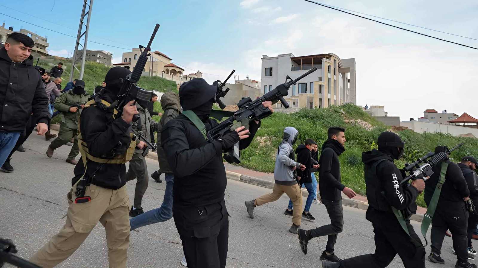 بهدف "قتال حماس".. إسرائيل تغري عائلات غزة لتشكيل ميليشيات مسلحة