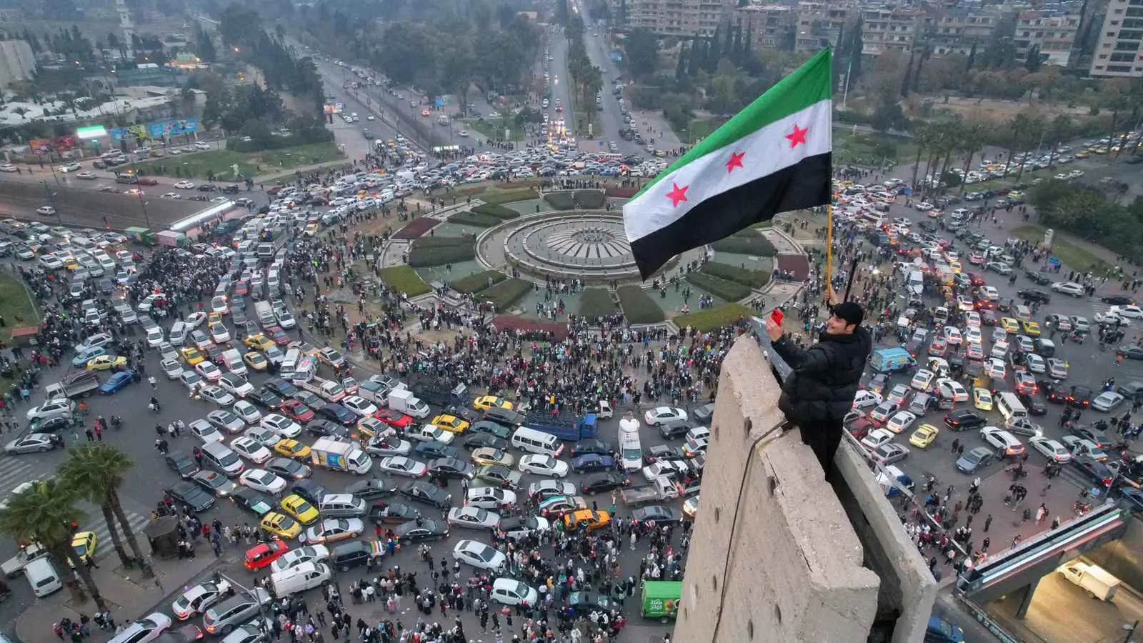 الخارجية السورية ترحب بقرار ترامب رفع العقوبات عن دمشق