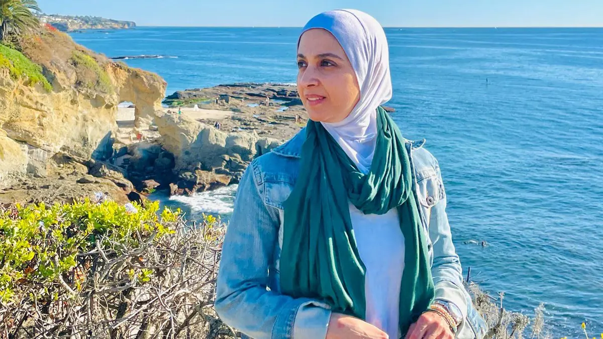 حنان ترك تتعرض لأزمة صحية مفاجئة وابنها يطلب الدعاء