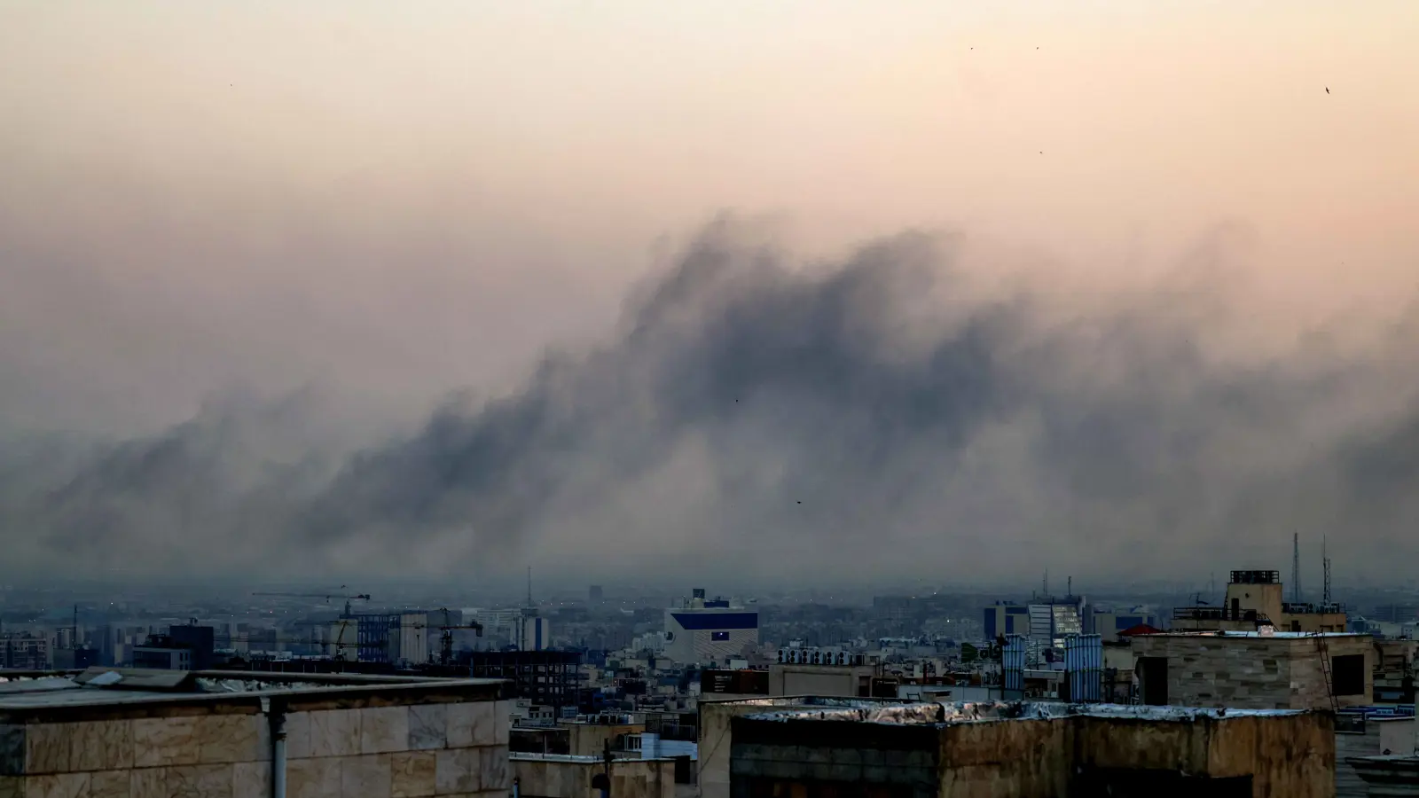 طهران تعلن حصيلة ضحايا القصف الإسرائيلي على إيران